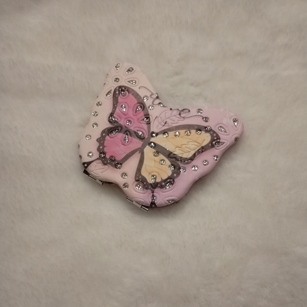 🎉S-HP🎉 3/$15 ✂️ *NIP* Butterfly Shaped Compact Mirror